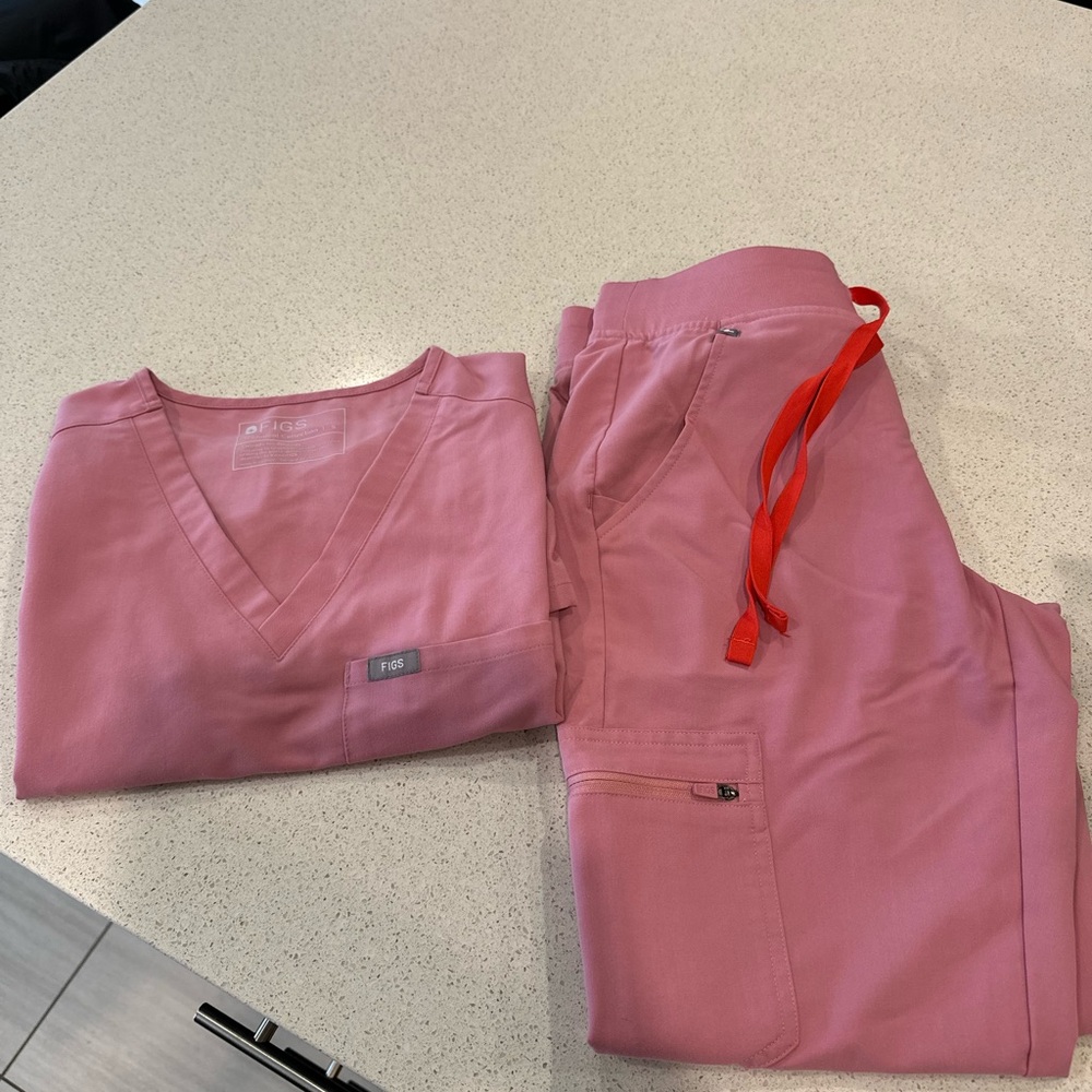 Figs scrubs (set).